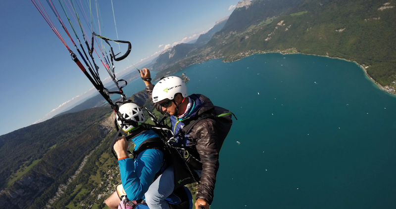 parapente annecy ete hiver play the mountain 25
